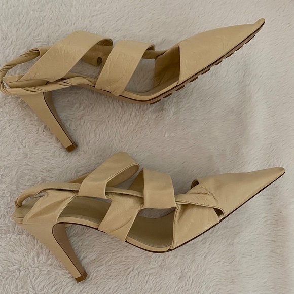 Bottega Veneta | Shoes | Bottega Veneta Cream Point Buttery  BOTTEGA VENETA -  Cream Point Buttery Leather, Twisted strap. Size 39. New
